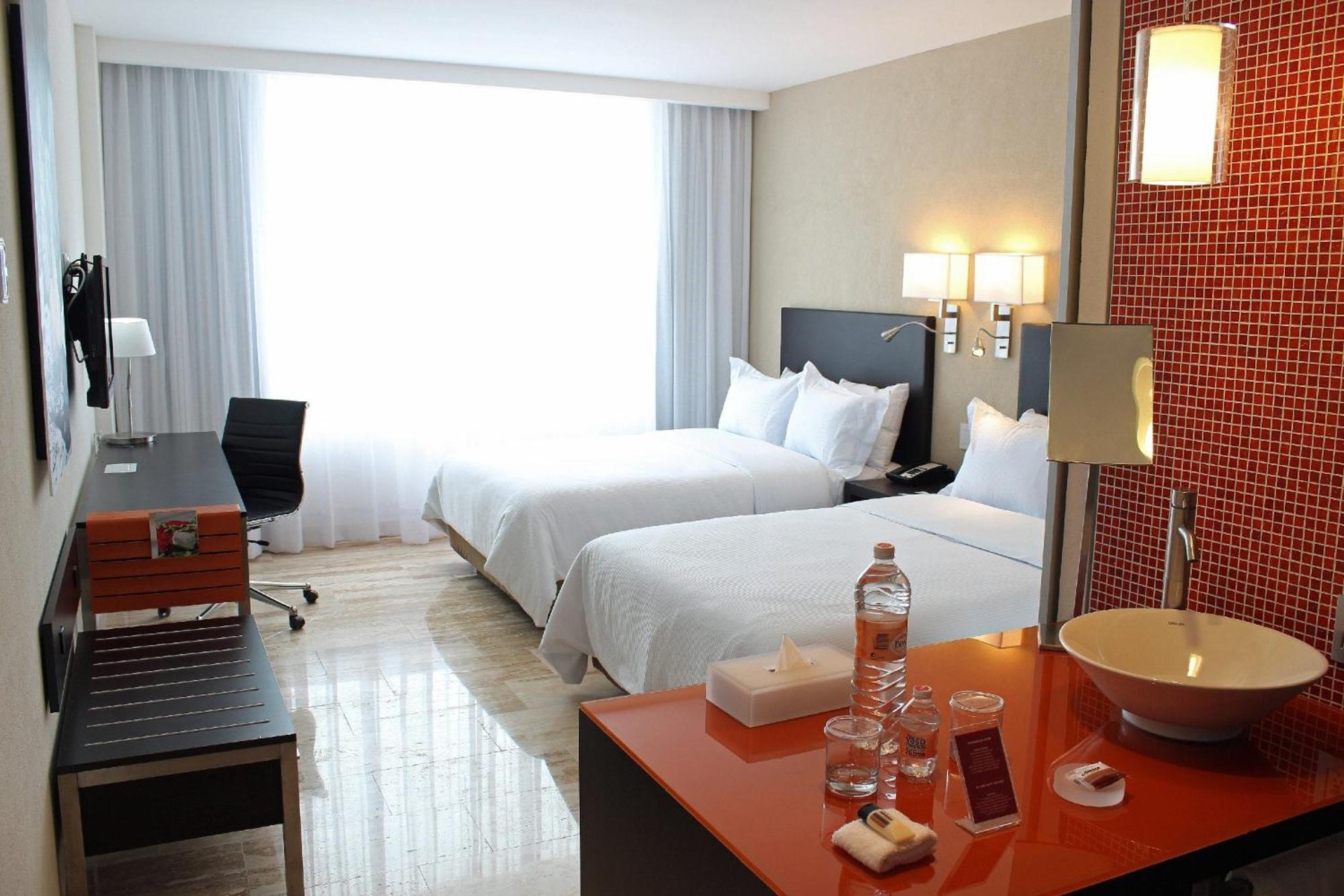 Fiesta Inn Monterrey La Fe San Nicolás de los Garzas Eksteriør billede